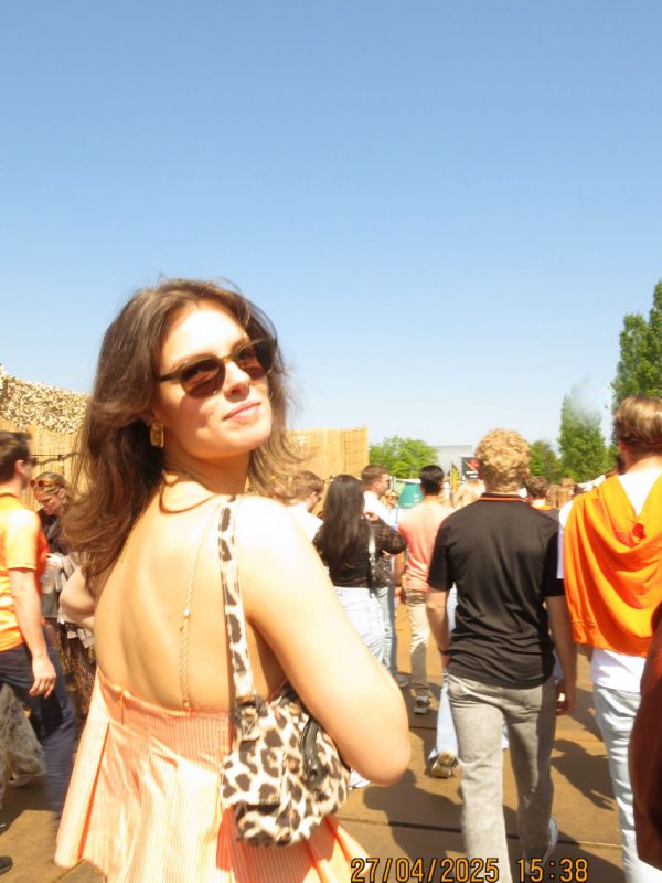 E6710816-0183-4688-B7FF-3EFFE479226F